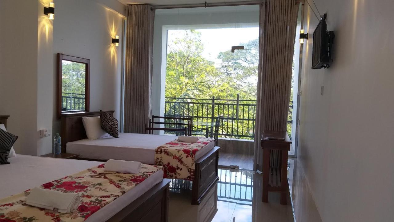 Mahaweli King'S Villa Kandy Oda fotoğraf